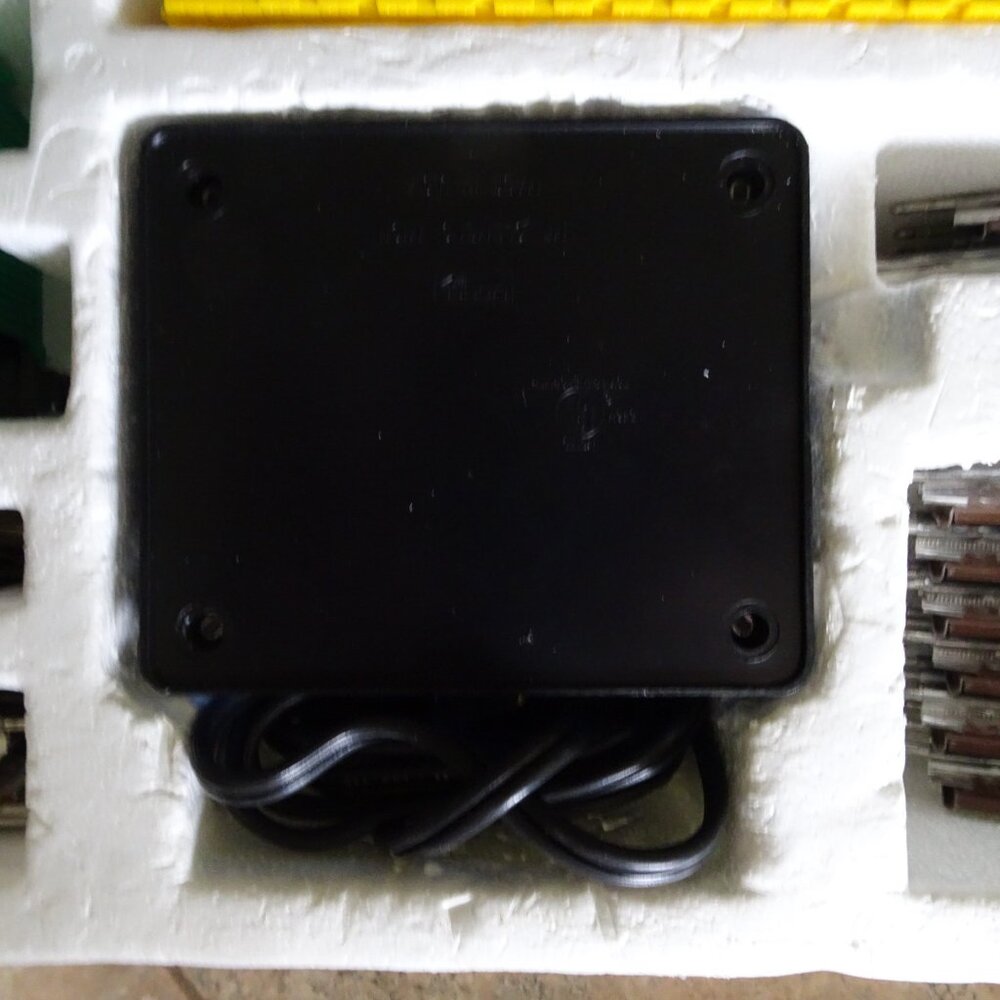 Lionel Rock Island Line - 027 Gauge - Electric Train Set - Vintage - Pre-owned - Picture 7 of 9